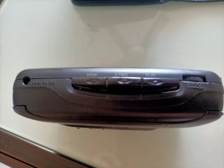 Walkman Artech Negro Cassette Player AM/FM.