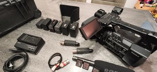 Videocámara Profesional Sony 4K FDR-AX1E