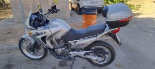 Honda touring plateada