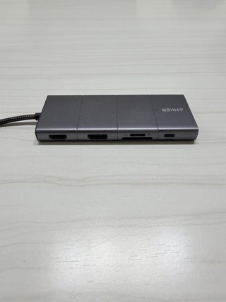 Anker Hub 565