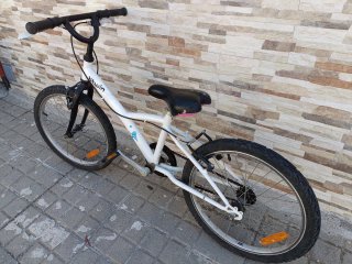 Bicicleta infantil Btwin blanca