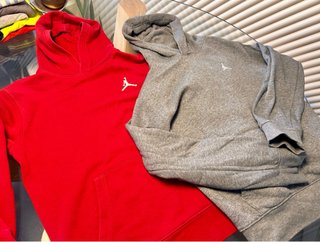 Pack 2 Sudaderas NIKE Jordan, talla 13-14 años.