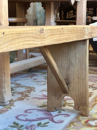 Banqueta antigua de madera