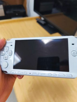 PSP Slim 3004 Blanca Con Caja 1 Año Garantía