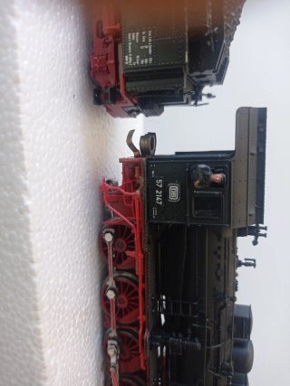 Locomotora Roco 43220 BR 57 DB