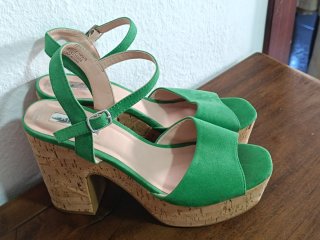Cuñas verdes talla 39