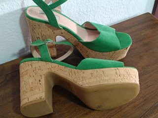 Cuñas verdes talla 39