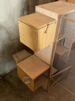 Jaula para mascotas de madera y malla