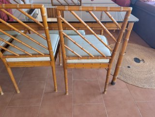 Mesa bambú y cristal templado con 6 sillas.