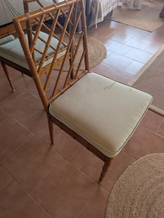 Mesa bambú y cristal templado con 6 sillas.