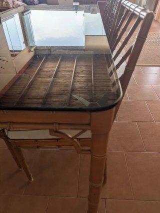 Mesa bambú y cristal templado con 6 sillas.