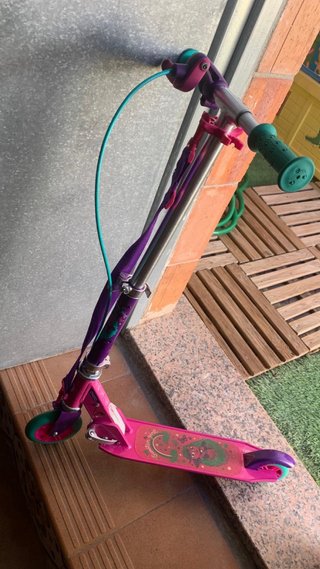 Patinete infantil rosa y morado