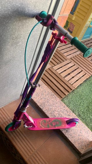 Patinete infantil rosa y morado