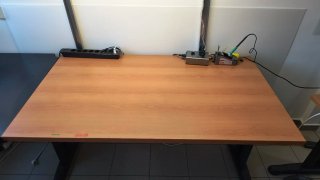 Mesa de escritorio madera y metal