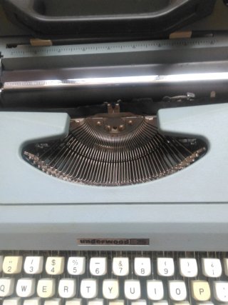 Máquina de escribir Underwood 25