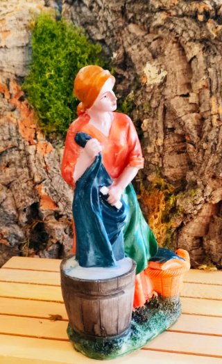 Figura Belén Lavandera