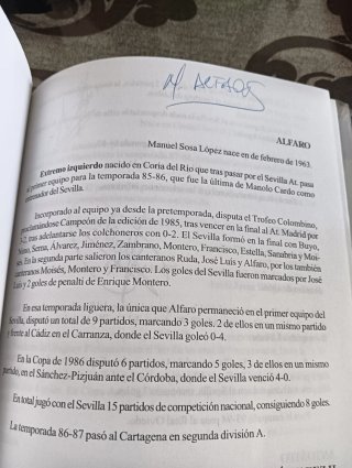 Libro Sevilla F.C. firmado por los jugadores