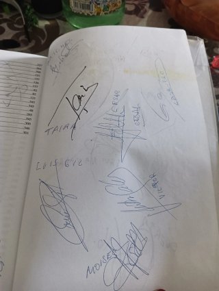 Libro Sevilla F.C. firmado por los jugadores