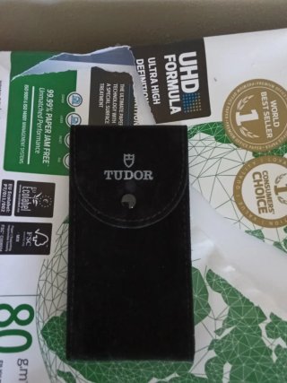 Custodia Tudor Nera