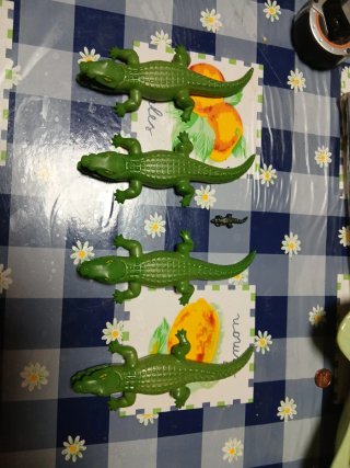Lote 4 cocodrilos + 1 cría Playmobil Todos 11€