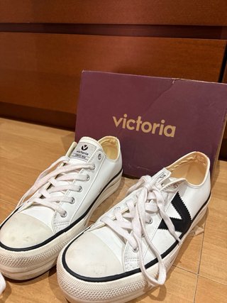 Botines Victoria Blancos y Negros