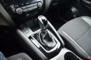 Nissan Qashqai+Navegacion+Camara+Llantas 17+Barras