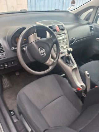 toyota auris toyota 2008