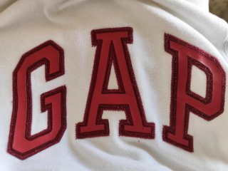 Sudadera GAP blanca con capucha
