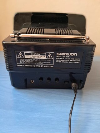 Televisor Portátil Samwon 4.5 TV/Radio FM AM