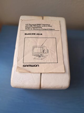 Televisor Portátil Samwon 4.5 TV/Radio FM AM