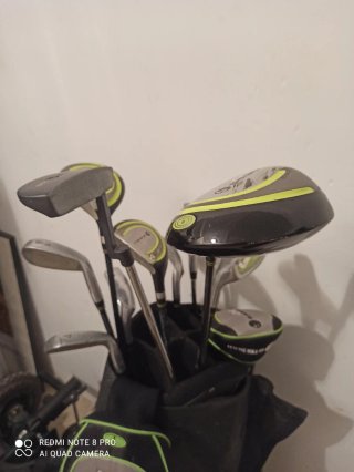 Bolsa de Golf con Palos y accesorios