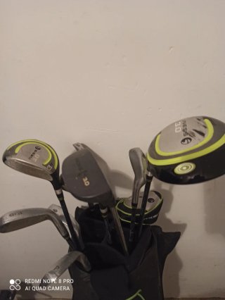 Bolsa de Golf con Palos y accesorios