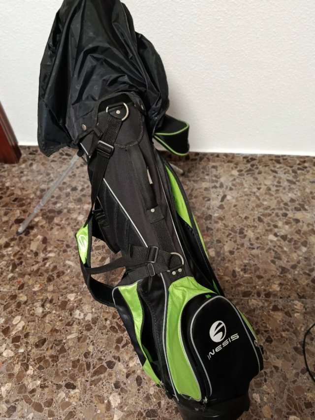 Bolsa de Golf con Palos y accesorios