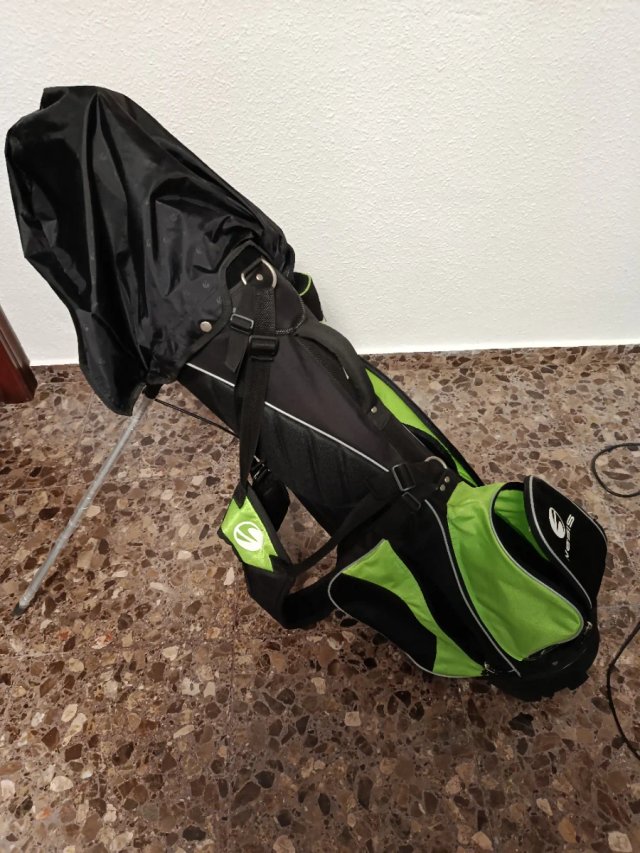 Bolsa de Golf con Palos y accesorios