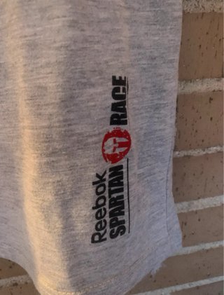 Camiseta Spartan Race Reebok Gris