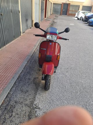 Vespa TX 200 Roja con Documentación Y itv asta 28
