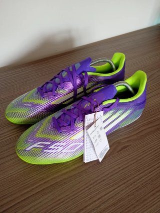 Scarpe da calcio ⚽ Adidas F50 (TAGLIA 45).