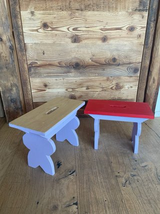 Sgabellini artigianali in rovere realizzati a man