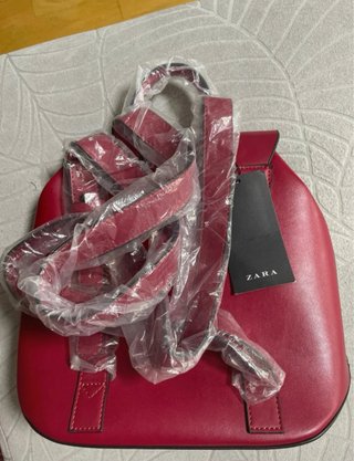 Mochila Roja Zara
