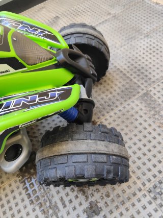 Quad INJUSA Blaster 12V Verde y Negro