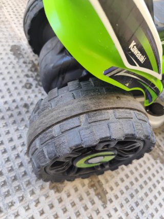 Quad INJUSA Blaster 12V Verde y Negro