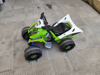 Quad INJUSA Blaster 12V Verde y Negro