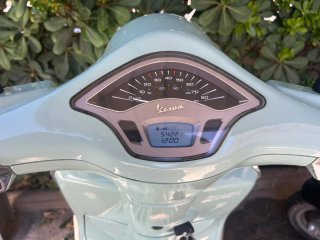 Vespa Primavera 49cc 4T Verde