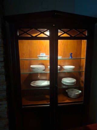 Vitrina Alacena Madera Noble Estantes de Cristal