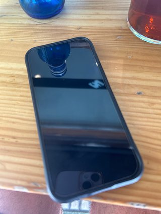 Teléfono móvil negro