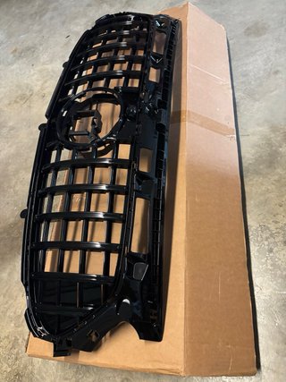 Parrilla Mercedes GLA GT 2020-2024 Negra