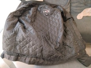 Chaqueta de cordura con protecciones
