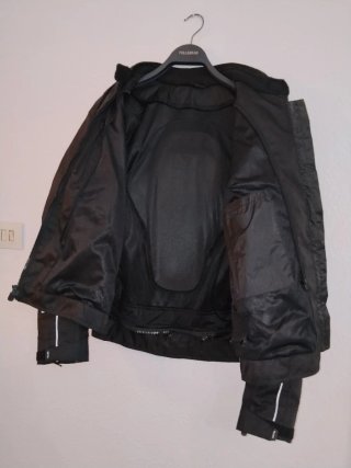 Chaqueta de cordura con protecciones