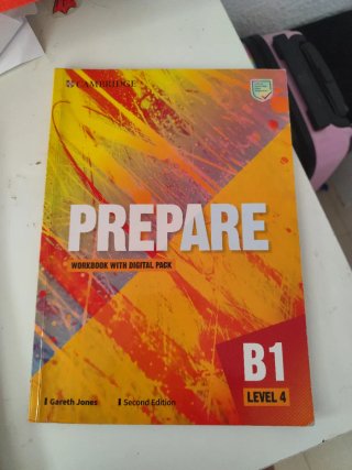 Prepare Level 4 Student's Book with eBook (Camb...