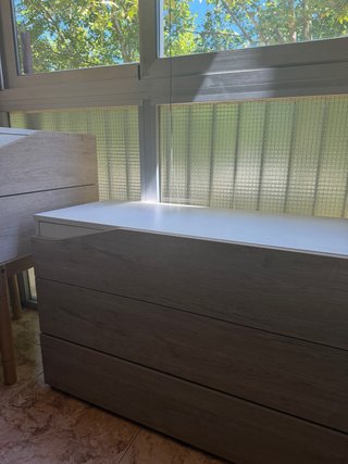 Cómoda de madera con 3 cajones